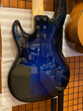 画像をギャラリービューアに読み込む, G&amp;L エレクトリックベース　TR L-2000
