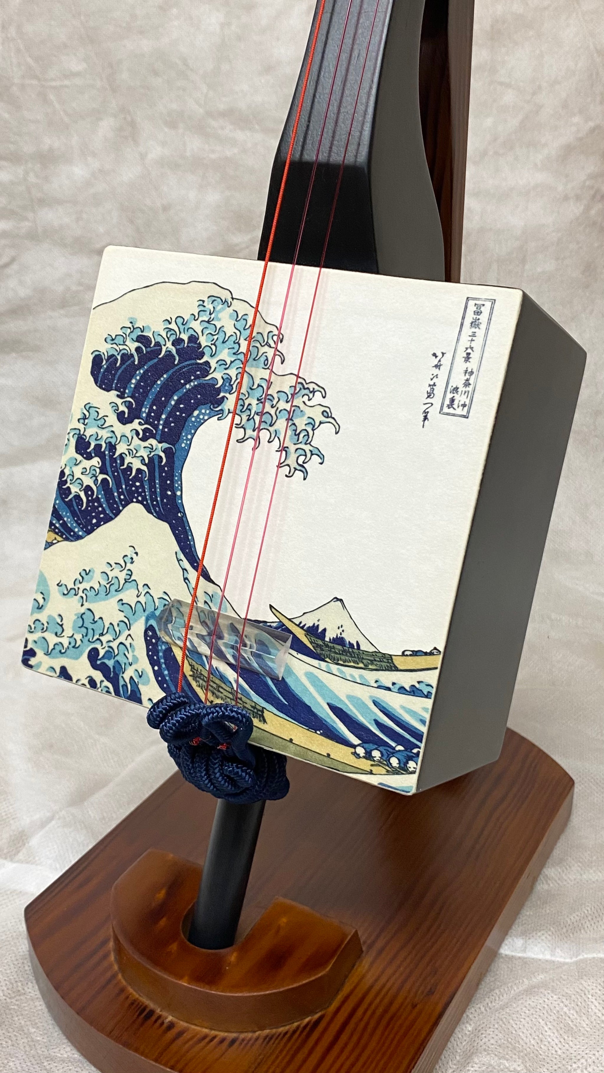 SHAMIKO(シャミコ) 三味線 ピックで弾く三味線《SHAMIKO（シャミコ）》 行燈タイプ – azm music